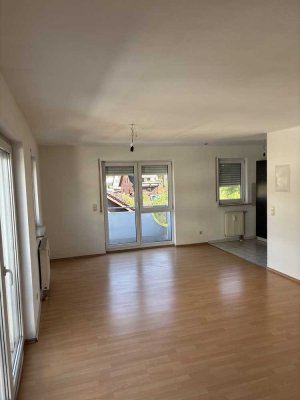 Exklusive, gepflegte 1-Zimmer-Wohnung mit Einbauküche in Kuchen