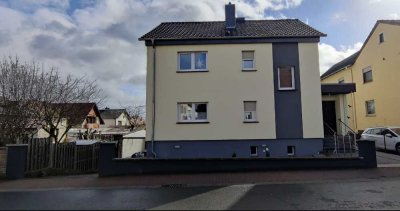 Schönes gepflegtes Einfamilienhaus mit 8 Zimmern, großem Garten und Garage