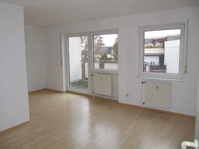 Südstadt: 1,5-Zimmer-Wohnung mit Balkon und Blick auf die Stadt