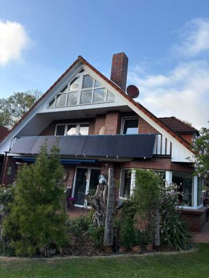 Freundliche und modernisierte 7-Raum-EG-Wohnung mit gehobener Innenausstattung mit EBK in Rastede