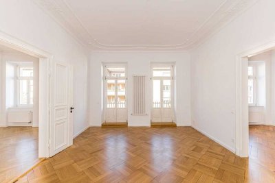 4-Zimmer Altbauwohnung mit 2 Balkonen