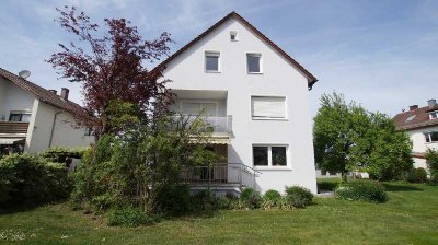 Großzügige 4 Zimmer-Wohnung mit Balkon