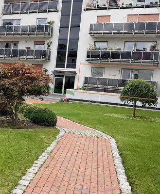 Zentral gelegene helle 3-Zimmer Wohnung mit Balkon und Ausblick in den Garten