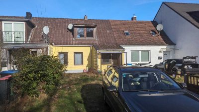 Sanierungsbedürftiges 3-Zi. RMH mit eigenem Garten in Hamburg. Erweiterungspotenzial auf ca.110m²!