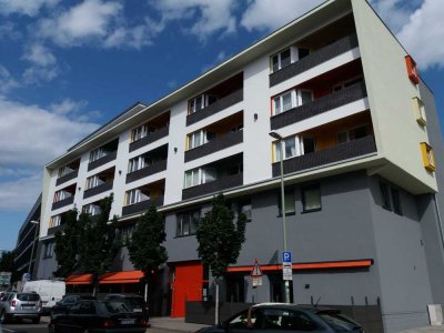 Helle 1-Zimmer-Wohnung, mit kleiner Küchenzeile im Herzen der Stadt Pforzheim