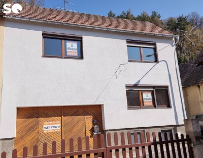 #SQ - WIESEN: EINFAMILIENHAUS MIT NEBENGEBÄUDE
