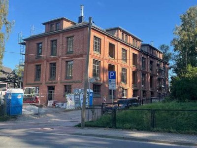 hochwertig sanierte 4,5 Raum DG-Wohnung in Mittelbach in ehem. "Bruno Banani Fabrik" im Erstbezug