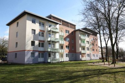 Frei ab 01.06.2026! 1-Zimmer-Wohnung im 3. OG mit Dusche