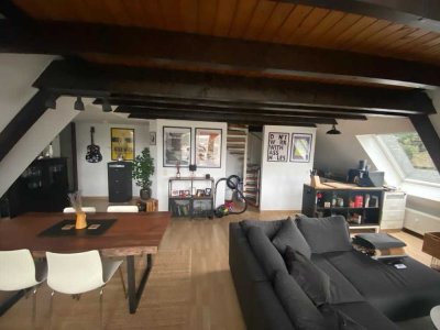 Stilvolle Maisonette 2 Zi. Whg. in Wiesbaden Aarstr. mit großem Balkon und Blick ins Grüne