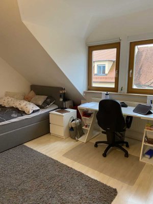 Traum-WG für Studenten: nur 200m zur FAU - 150m zum Bahnhof