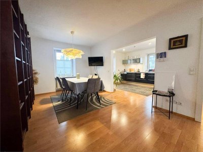 Entzückende 3-4 Zimmer Altbauwohnung mitten in Maxglan