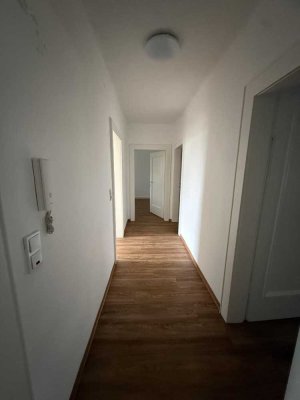 Schöne 4 ZKB-Wohnung im energetisch sanierten Haus in Homburg, Goethestraße 8