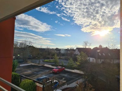 Schöne 3-ZW mit Galerie, Parkett, EBK und SW-Balkon in Mainz-Finthen