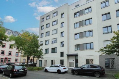 Familienfreundliche & moderne 5-Zimmer-Wohnung mit Terrasse und Balkon im Frankfurter Gallus