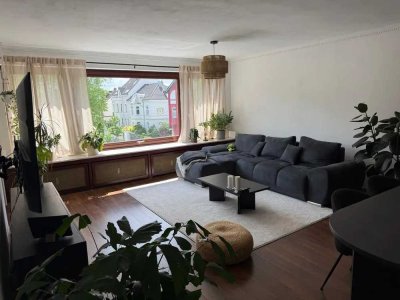 Schöne 2,5-Zimmer-Wohnung mit Balkon im 2. OG