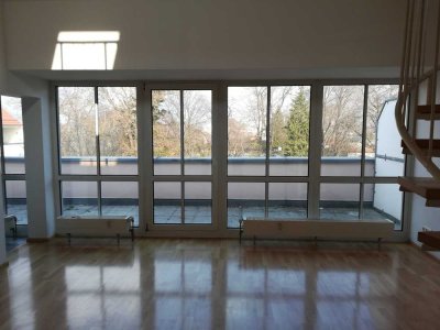 Sehr ruhige, neuw. 2,5-Zi.-Galeriewhg. mit Dachterrasse und EBK in Regensburg-Galgenberg, Uninähe,