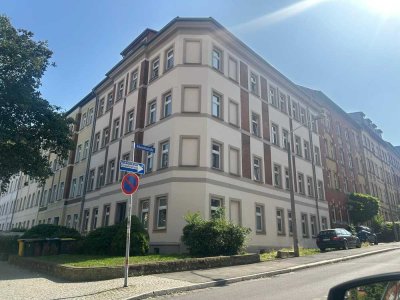 Kernsanierte 2-Zimmer-Altbau-Wohnung mit Balkon im 2. OG in Erfurt-Andreasvorstadt