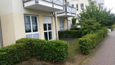1 Zimmer-Wohnung, separate Küche mit Fenster und Terrasse