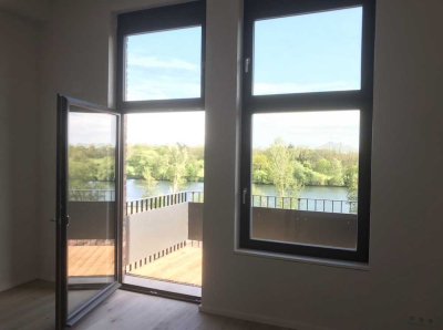 Exklusive Loft-Wohnung mit Balkon und Mainblick