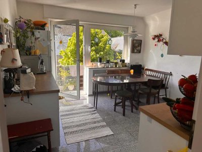Stilvolle 4-Zimmer-Wohnung mit Terrasse, zwei Balkonen und zwei Bädern in Münster-Kinderhaus