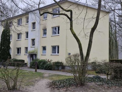 Erstbezug nach Sanierung mit Balkon und neuer Einbauküche: Geschmackvolle 2-Zimmer-Wohnung in Bremen