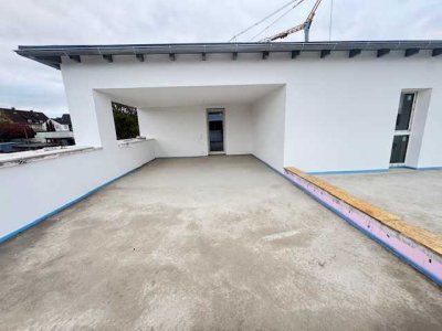 Penthouse-Life mit traumhafter Aussicht und riesiger Terrasse sowie Balkon