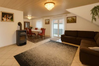 Familienfreundliches Wohnen mit viel Platz und Natur Pur: 4-Zimmerwohnung mit Balkon