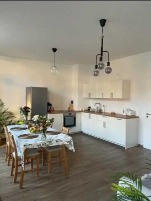 Möblierte 3-Zimmer Wohnung mit Balkon & EBK nähe Konstablerwache