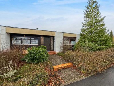 Wohnen auf einer Ebene – Bungalow auf attraktivem Eckgrundstück in Schweinfurt-Deutschhof