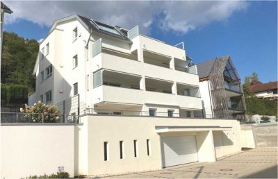 Exklusive, neuwertige 3-Zimmer-Wohnung mit Terrasse und EBK in Herrenberg