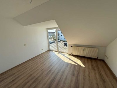 Endlich raus aus dem Elternhaus - Modernisierte 2-Zimmer-Wohnung in beliebter Wohnlage am Hageberg