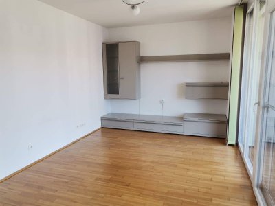 Neuwertige helle Wohnung in zentraler Lage
