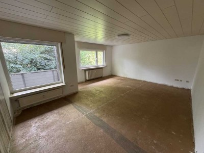 Große ETW mit 4-Zimmern und neuen Fenstern