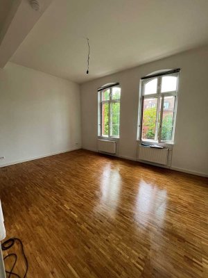 Single Apartment  1,5-Zi-Wohnung mit Parkett,  inkl. Einbauküche