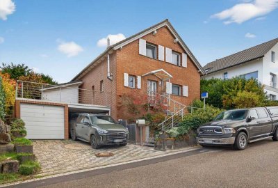 Charmantes Einfamilienhaus mit Doppelgarage in ruhiger Lage
