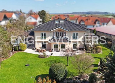 Luxuriöse Traumvilla der Extraklasse                   mit parkähnlichem Grundstück