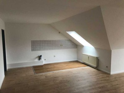 NEU! Top sanierte 1-Zi.-Whg. * ideal für Singles * DD-Weißig !!