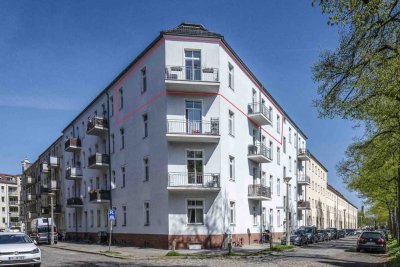 Moderne 3-Zi.-Whg. mit Balkonen & ca. 106 m² in Potsdam-Süd + 100 m² Dachraum mit Ausbaupotenzial