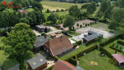 ANFRAGESTOPP - Saniertes Landhaus mit Pferdeboxen und Weideflächen in Apen