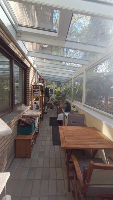 Charmante Souterrain-Wohnung mit Wintergarten, Garten in ruhiger Lage