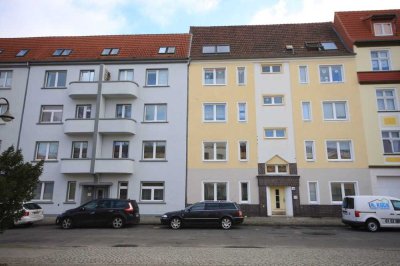 Schöne 2-Zimmer-Wohnung im beliebten Jahnschulviertel in ruhiger Wohnlage (Dachgeschoss)