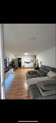 Attraktive 2-Zimmer-Erdgeschoss-Wohnung mit EBK und Terrasse