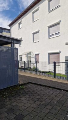 Neuwertige 3-Zimmer-Wohnung mit Balkon und EBK in Remseck