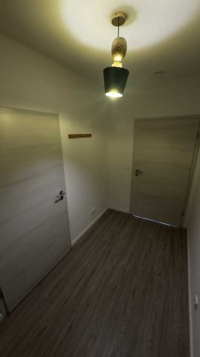 Gehobene 2 Zimmer Wohnung mit Garten und Stellplatz