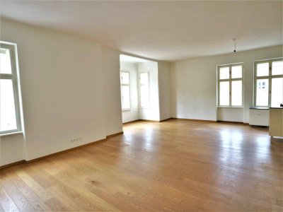 Großzügige 3-Zimmer-Wohnung in der rechten Altstadt