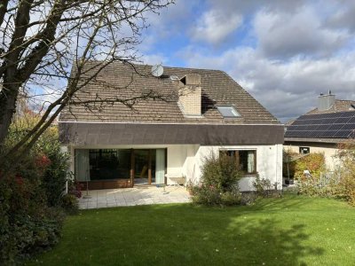 Familienfreundliches, großes EFH mit Sonnengrundstück in TOP-Ruhiglage an den Feldern von Berkum