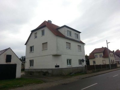 Gemütliche DG-Wohnung in ruhigem 3-Familien-Haus