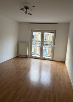 Großzügige 3-Zimmerwohnung in Südstadt