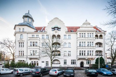 Großzügige Familienwohnung in historischer Architektur - frei lieferbar