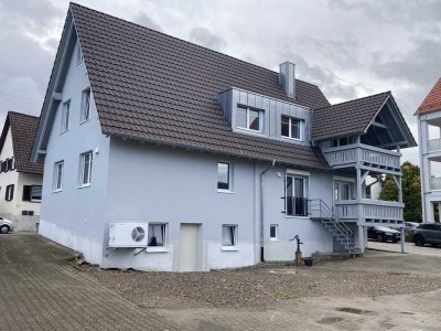 Neuwertige 4-Zimmer-Wohnung mit Balkon in Ortenberg